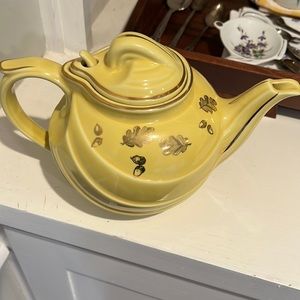 Hall tea pot